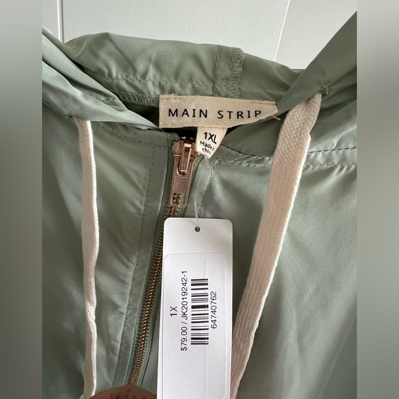 Main Strip Sage Green Windbreaker - 1X - Picture 7 of 11